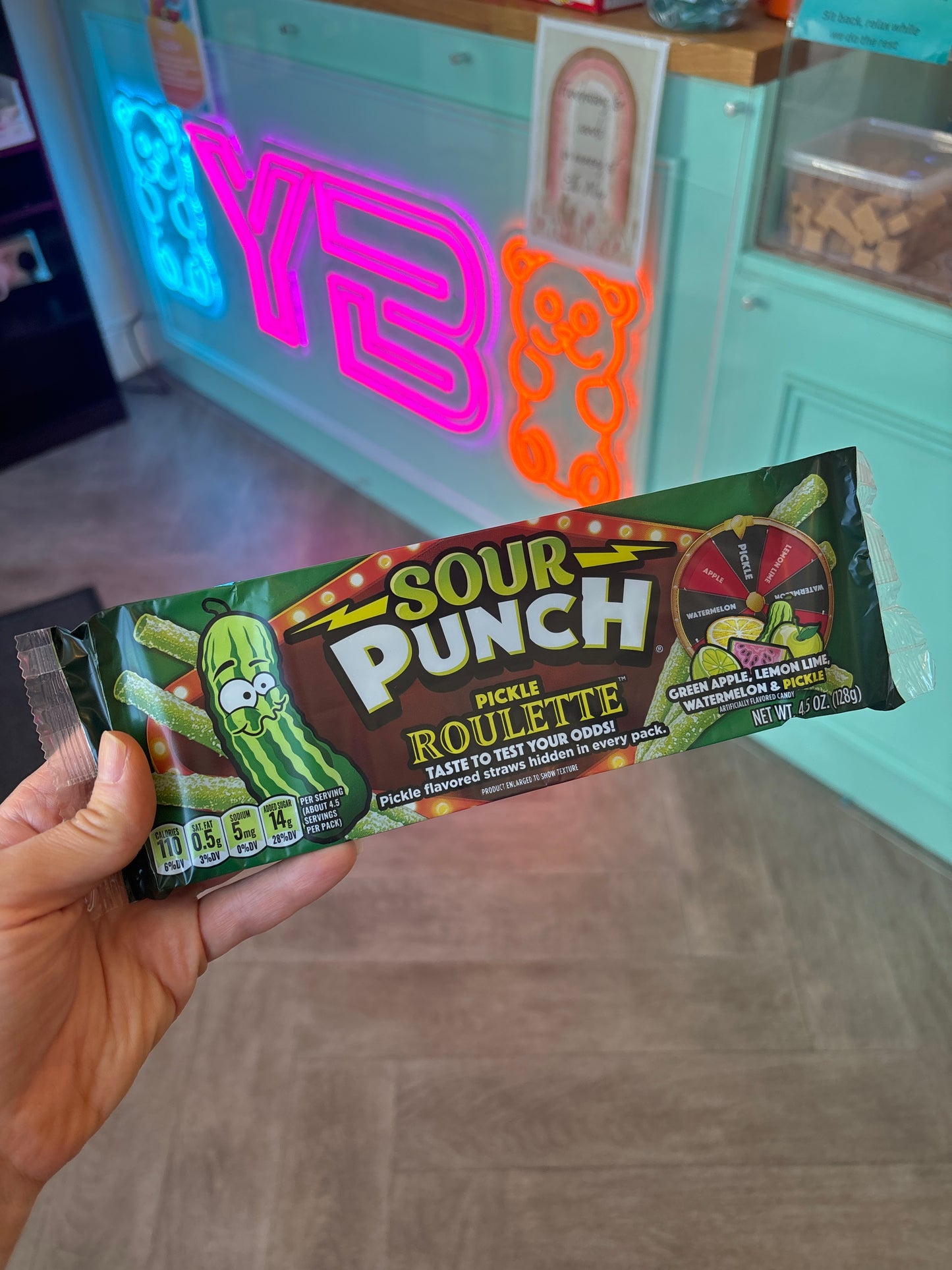 Sour punch pickle roulette straws 128g best before 4/2/2025